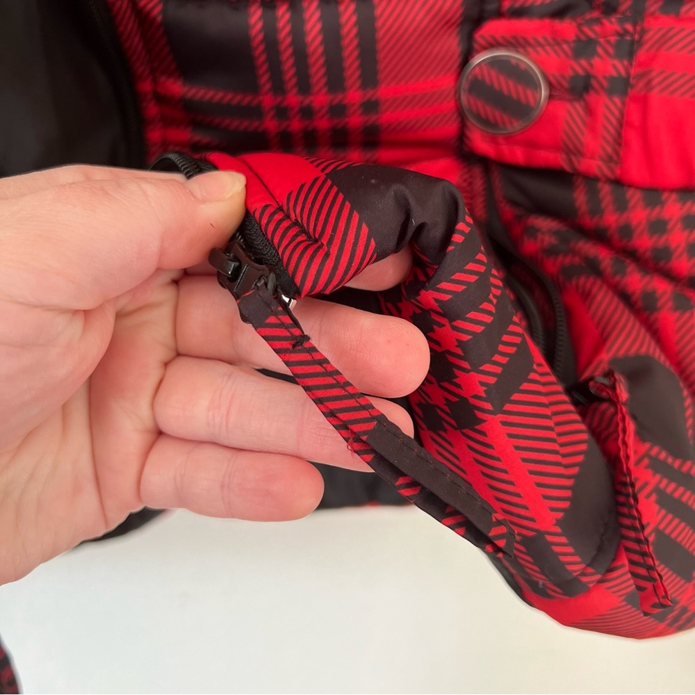 Keren Hart Buffalo Plaid Puffer Vest - Picture 8 of 11